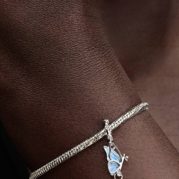 Pandora Winged Dangle Charm - Picture 4 of 6